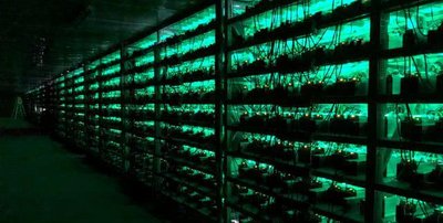 Large-scale cryptocurrency mining farm with liquid cooling systems in France
